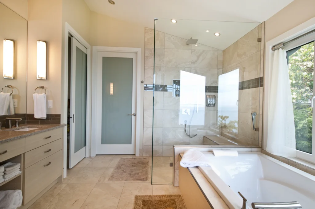 Falcon Heights - Beach Life - elegant master suite