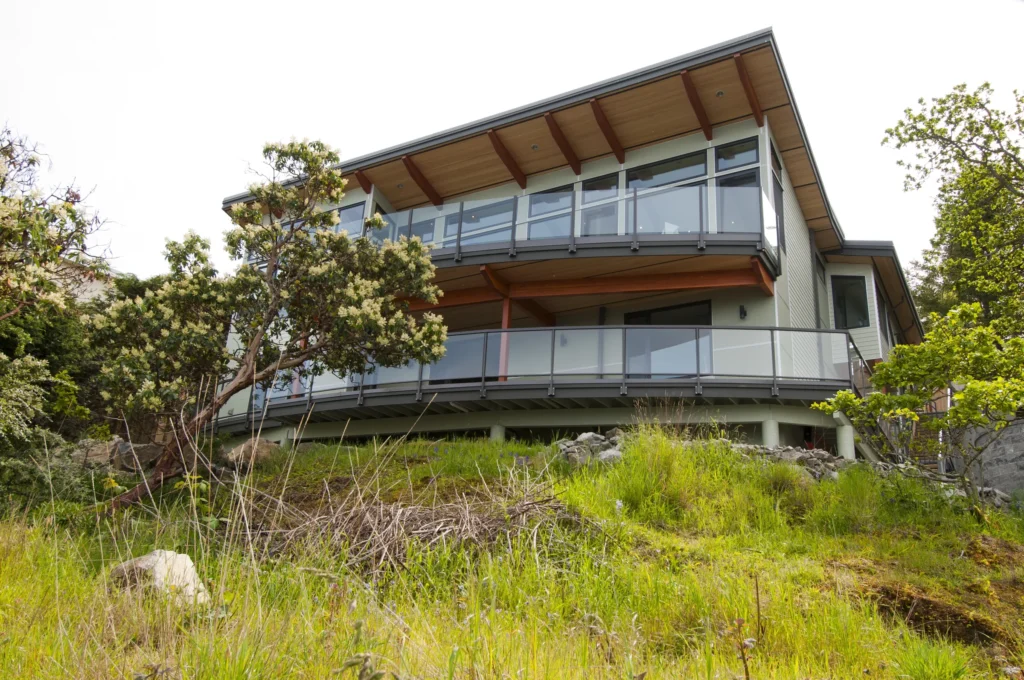 Falcon Heights - Beach Life - luxury waterfront