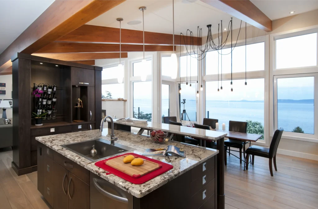 Falcon Heights - Beach Life - ocean retreat