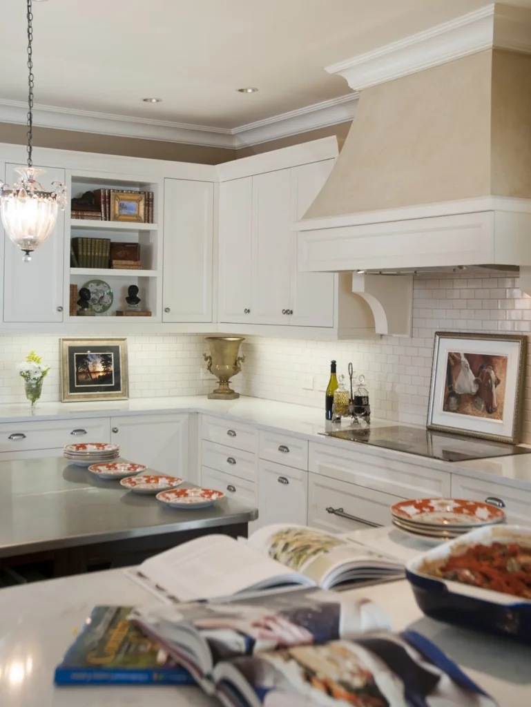 Falcon Heights - Deep Cove - Luxury traditional kitchen