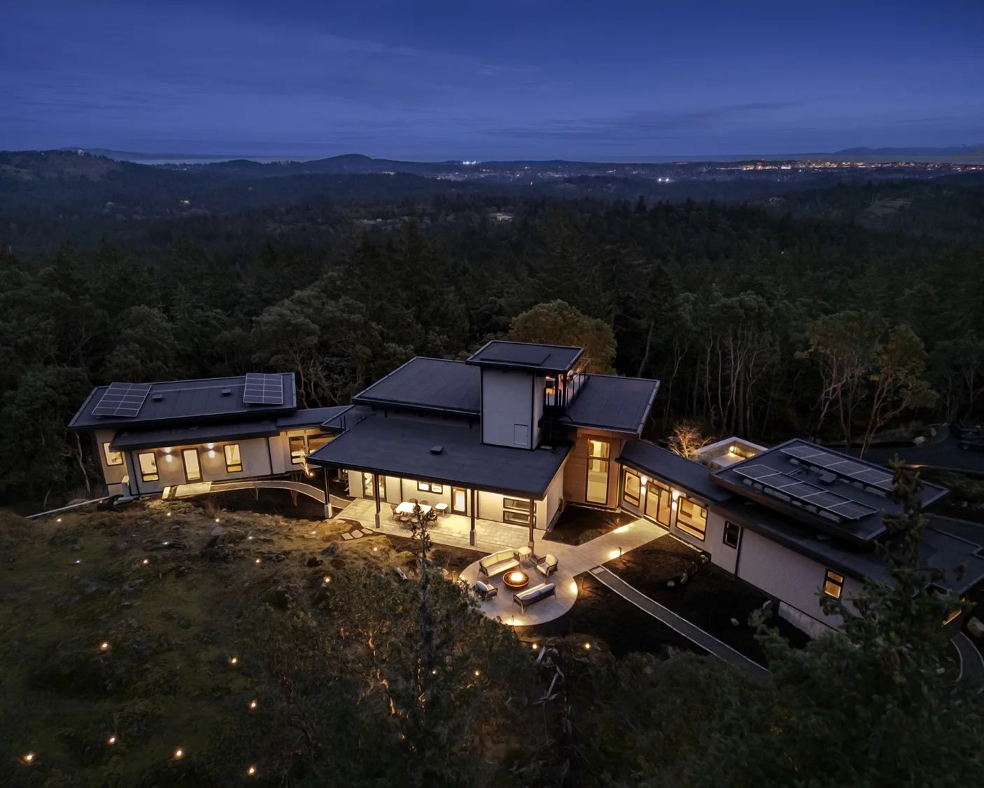 Falcon Heights - The Perch - panoramic forest ocean